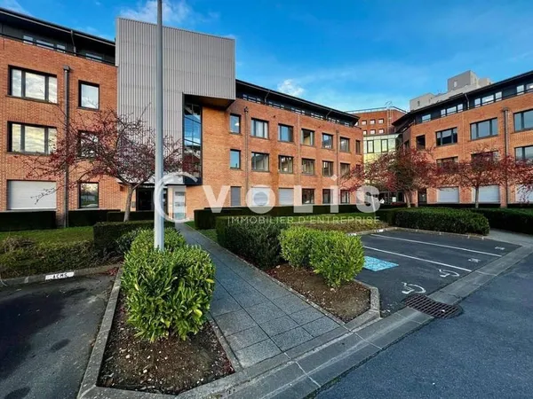 Bureau 138 m²