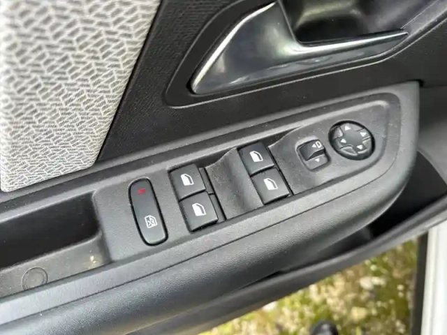 Citroën C4 puretech 130 s&amp;s bvm6 — photo 23