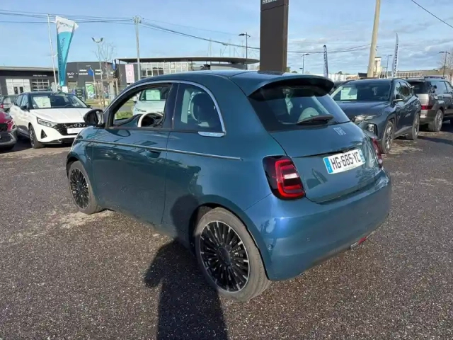 Fiat 500 3+1 e 118 ch — photo 33