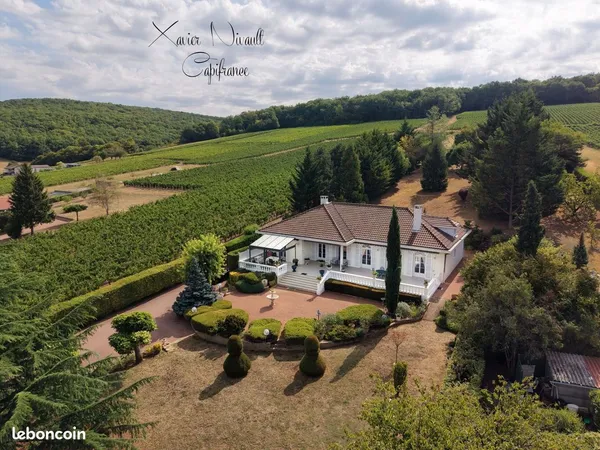 Maison 7 pièces 230 m²