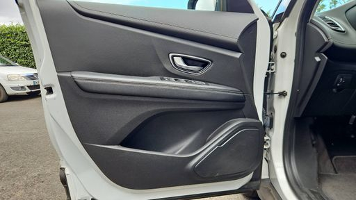 Renault Scenic 1.7 Blue dCi 120 EDC6 - Intens – 2019 – 117658 km – Diesel – Boîte Automatique — photo 55