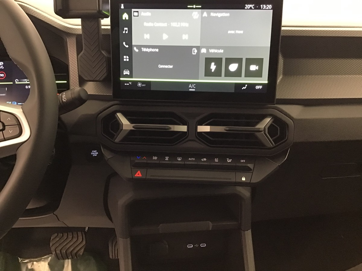 Dacia Duster — photo 14