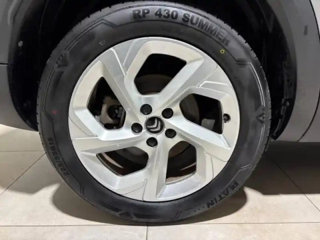 Citroën C5 Aircross hybrid 225ch feel e-eat8 — photo 10