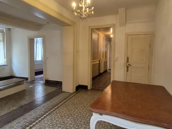 Maison 3 pièces 180 m²