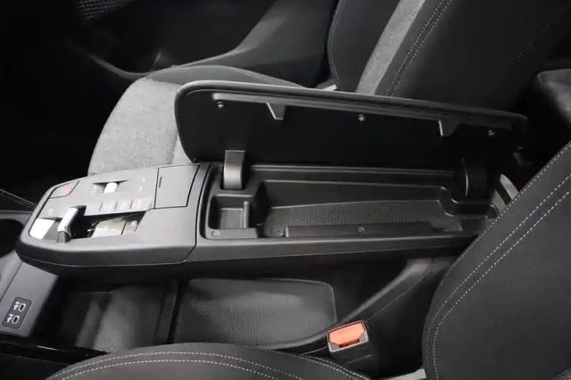 Bmw Serie 2 active tourer 218i 136 ch dkg7 — photo 46