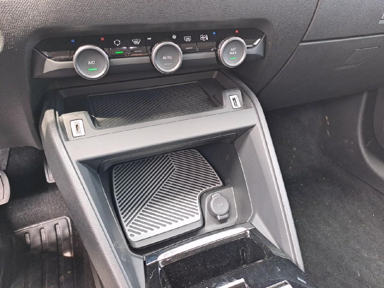 Citroën C4 X puretech 130 s&s eat8 shine — photo 16