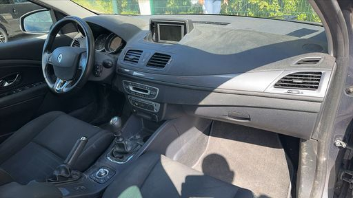 Renault Megane 1.2 TCe 115 - Limited – 2015 – 104500 km – Essence – Boîte Manuelle — photo 21