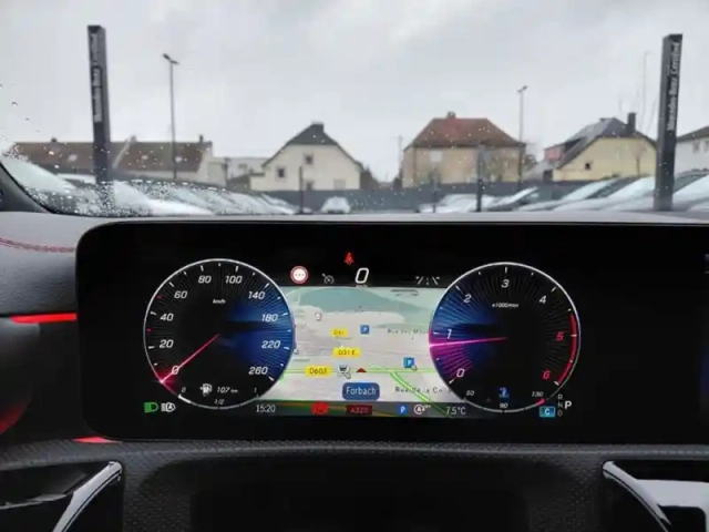 Mercedes Cla 200 d coupé amg line — photo 7