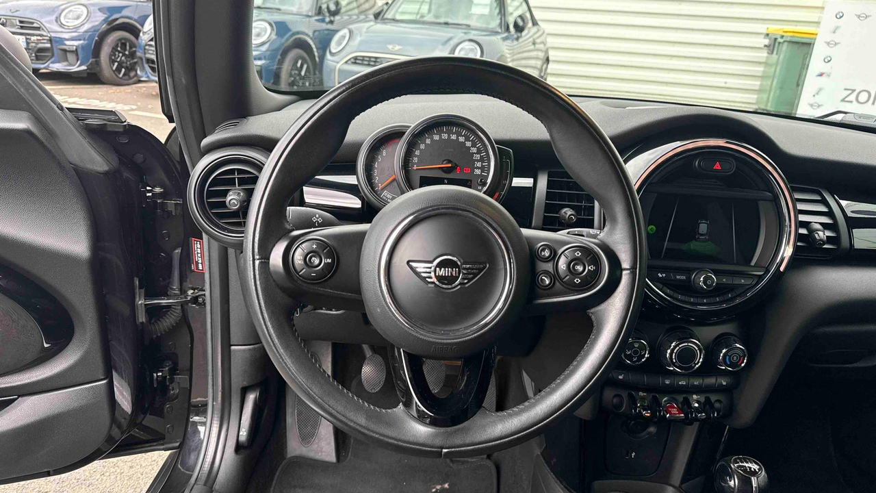 Mini Hatch 3 Portes One 102 ch — photo 10