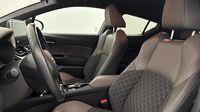 Toyota C-Hr 184h Distinctive 2WD E-CVT MY22 — photo 12