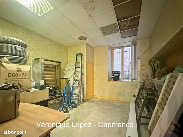 Bureaux 94 m²
