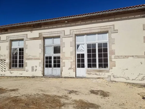Maison 2 pièces 137 m²