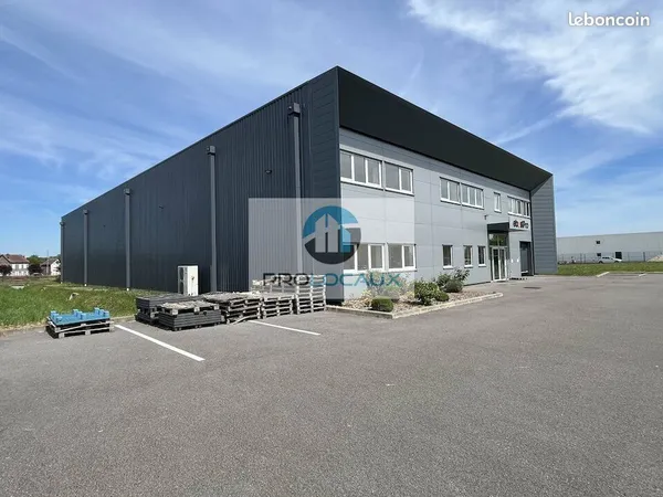 LOCAL D'ACTIVITE 1185 m² REMY