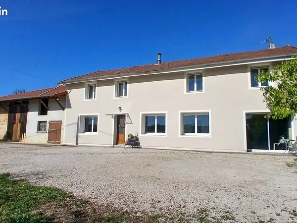 Ferme rénovée de 212 m²