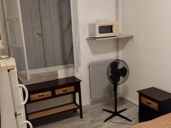 Chambre meublé