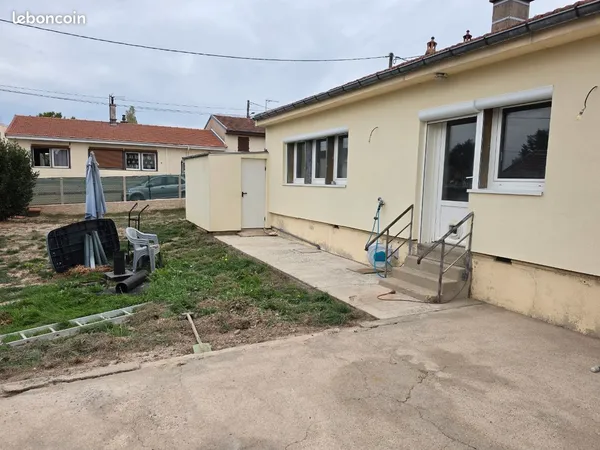 Maison 80 m² - 3 chambres - plain-pied - terrain 250 m² - saint-valérien