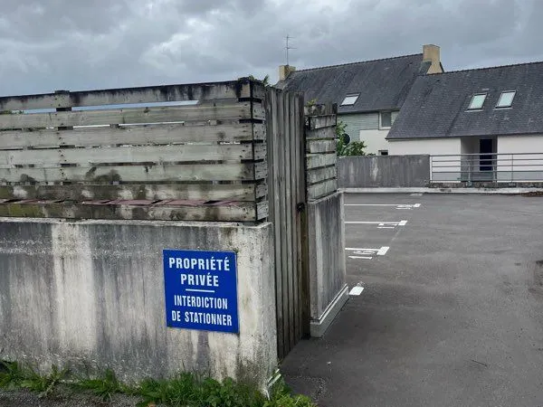 Stationnement Location Brest   25€