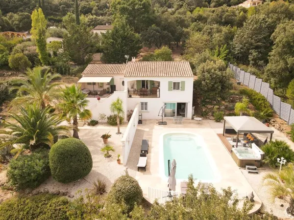LE THORONET - MAISON PROVENÇALE DE CHARME AVEC PISCINE ET T2 INDÉPENDANT