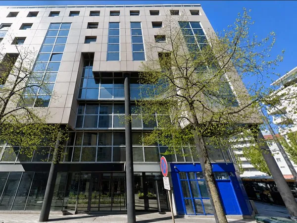 ANNEMASSE  Centre-ville  Grand T3 lumineux avec balcon et