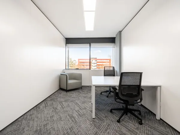 Location de bureau privé adaptée aux besoins uniques de votre entreprise à Gradignan, Allée de Mégév