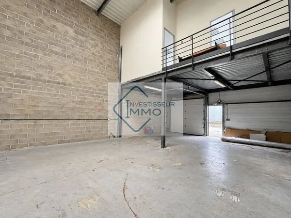 Local d'activité 150 m²