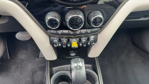 Mini Countryman 1.5 Cooper SE 224 ALL4 Steptronic6 - Exquisite – 2019 – 61854 km – Hybride rechargeable – Boîte Automatique — photo 26