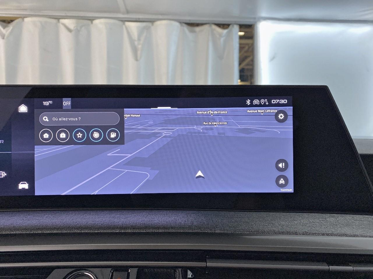 Peugeot 5008 hybrid 145 ch e-dcs6 allure — photo 14