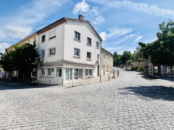 Ensemble Immobilier A Fort Potentiel sur St Juery
