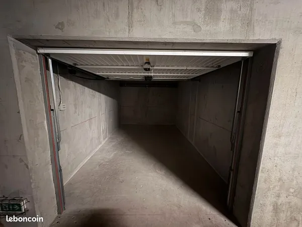Loue garage/boxe
