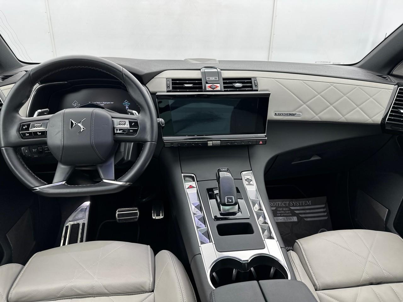Ds Ds 7 crossback crossback hybride e-tense 300 eat8 4x4 rivoli — photo 11