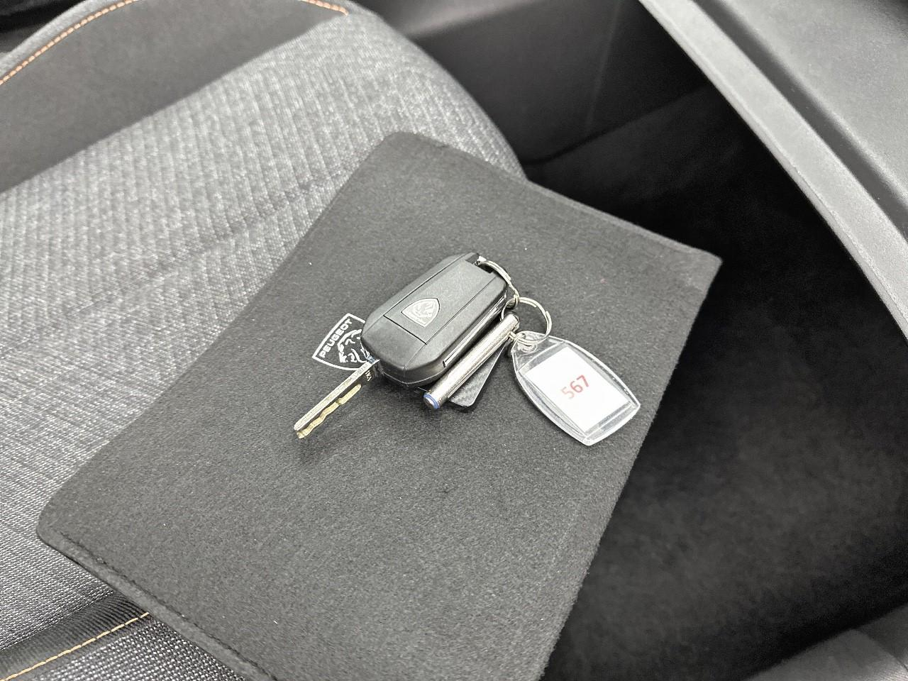 Peugeot 2008 100 s&s bvm6 style — photo 32