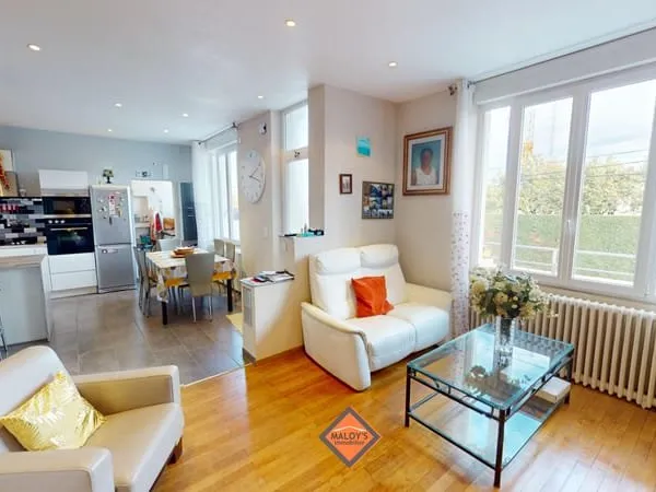 RARE! Maison sans travaux! 5 Chambres, 425m² de terrain! 200m² sol.
