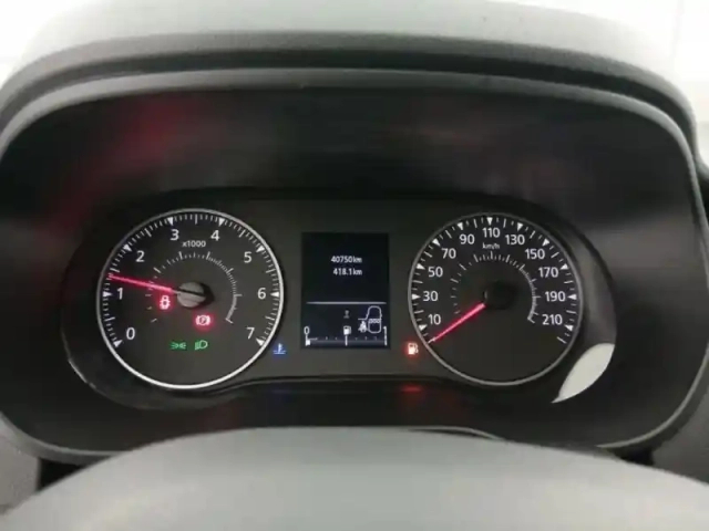 Dacia Duster 1.0 eco-g 100ch  journey + 4x2 — photo 11
