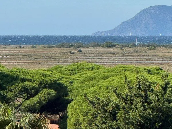 Vends T2 Duplex Port de Hyères la Gavine