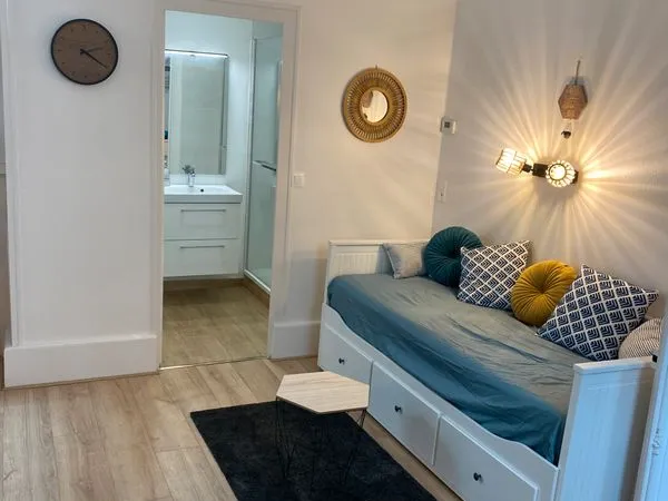 Location Appartement T1 34m2, très lumineux quartier Bressigny Proche centre-ville 2 Pièces · 34 m²