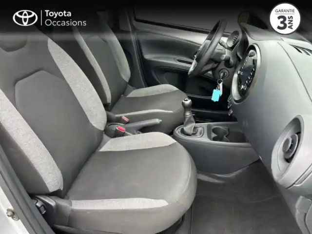 Toyota Aygo X 1.0 vvt-i 72ch dynamic my23 — photo 6