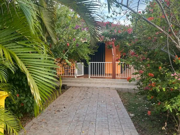 Haut de villa grands espaces à louer au Marin