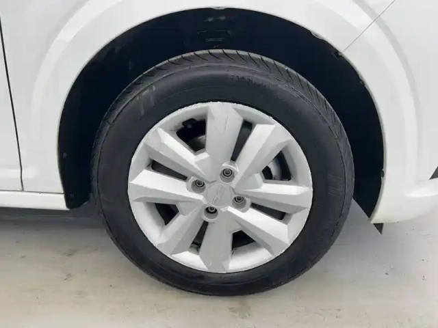 Dacia Sandero eco-g 100 — photo 30
