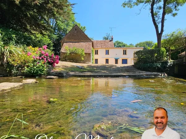 MOULIN XVIII° siècle AVEC MAISON ET DÉPENDANCES SUR 5 HECTARES - À 25 MIN DU MANS