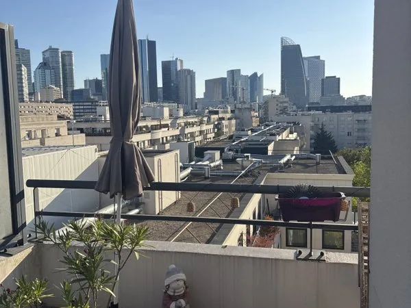 Chambre disponible avec douche