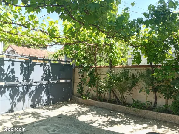 Chambre dans colocation de 4 personnes à Colombes (92) 10 min de Nanterre et la Défense - 25 min de 