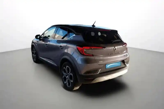 Renault Captur e-tech plug-in 160 — photo 3