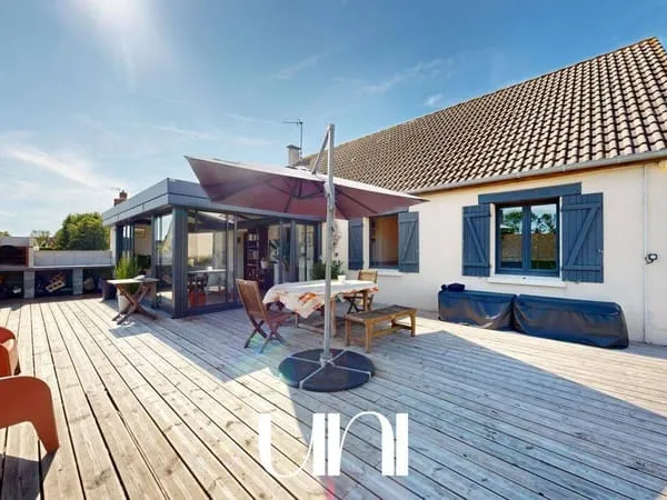 Maison de plain-pied 7 pièces 174 m²