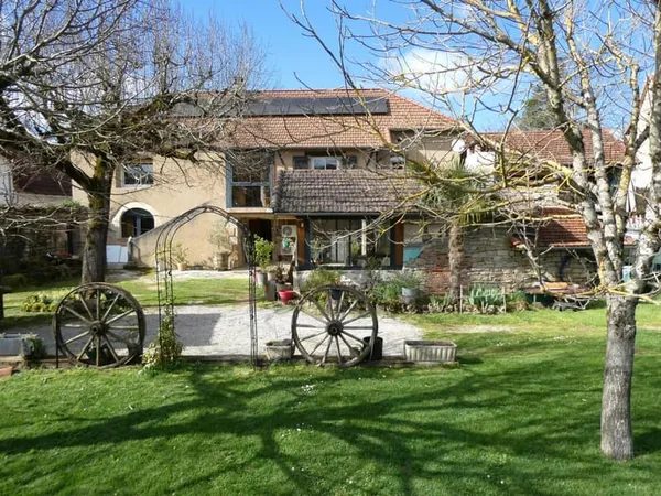 Quel joli lieu de vie, ou de villégiature ! A vendre Secteur FIGEAC 46100 maison, piscine et dépenda
