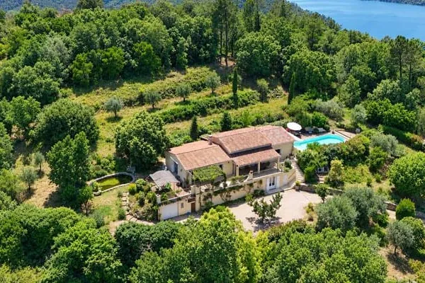 Maison 6 pièces 165 m²