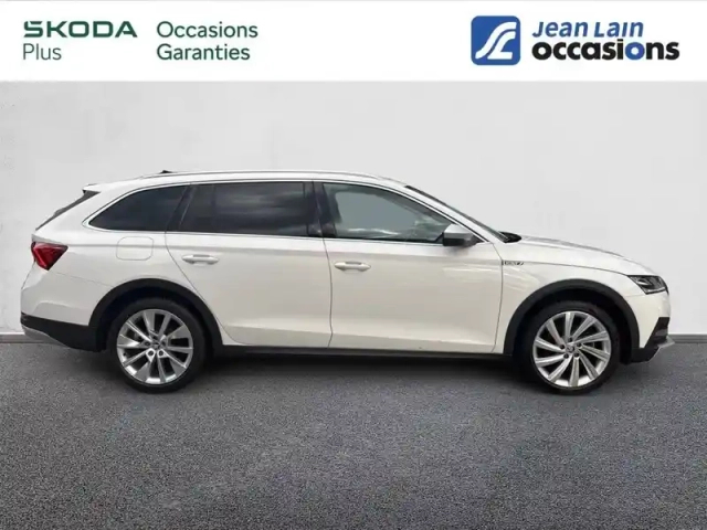 Skoda Octavia combi 2.0 tdi 200 ch dsg7 4x4 — photo 4