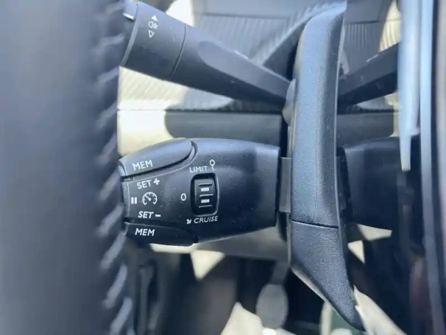 Peugeot 2008 puretech 130 s&amp;s bvm6 — photo 20