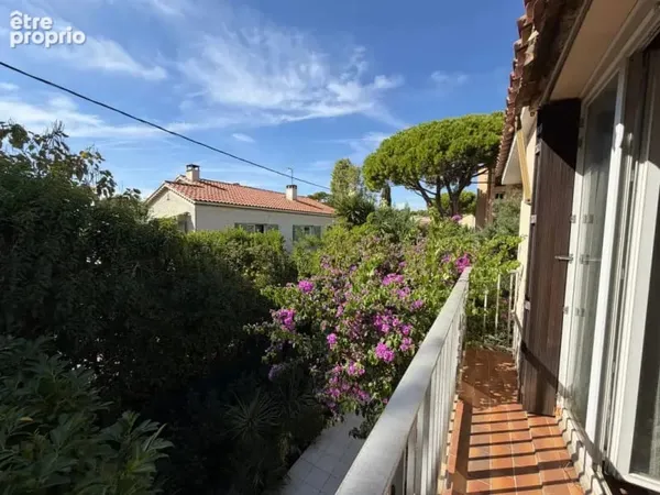 Appartement t3 sanary sur mer - tout a pied
