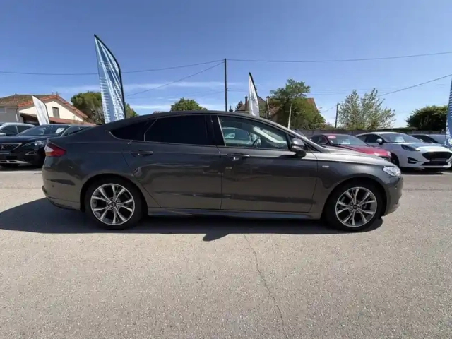 Ford Mondeo 2.0 tdci 180ch st-line i-awd powershift 5p euro6.2 — photo 4