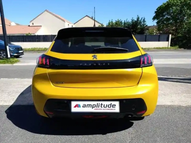 Peugeot 208 1.2 puretech 100ch s&amp;s roadtrip eat8 — photo 21